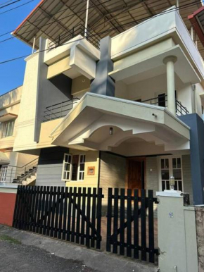 Service Home Apt 4Bedroom Entire villa